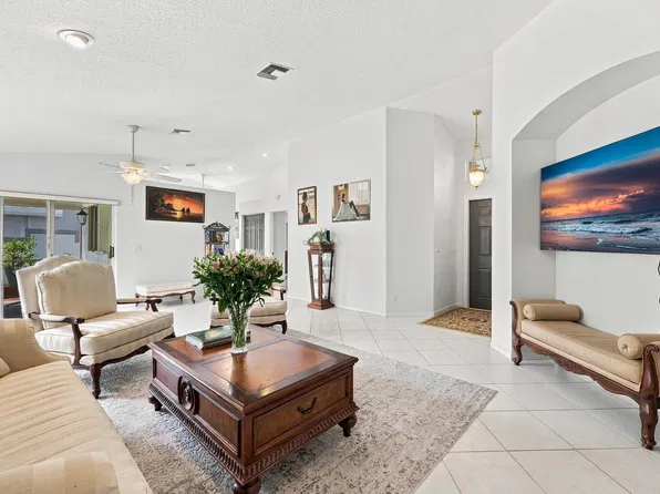 7216 Whitfield Avenue, Boynton Beach, FL 33437