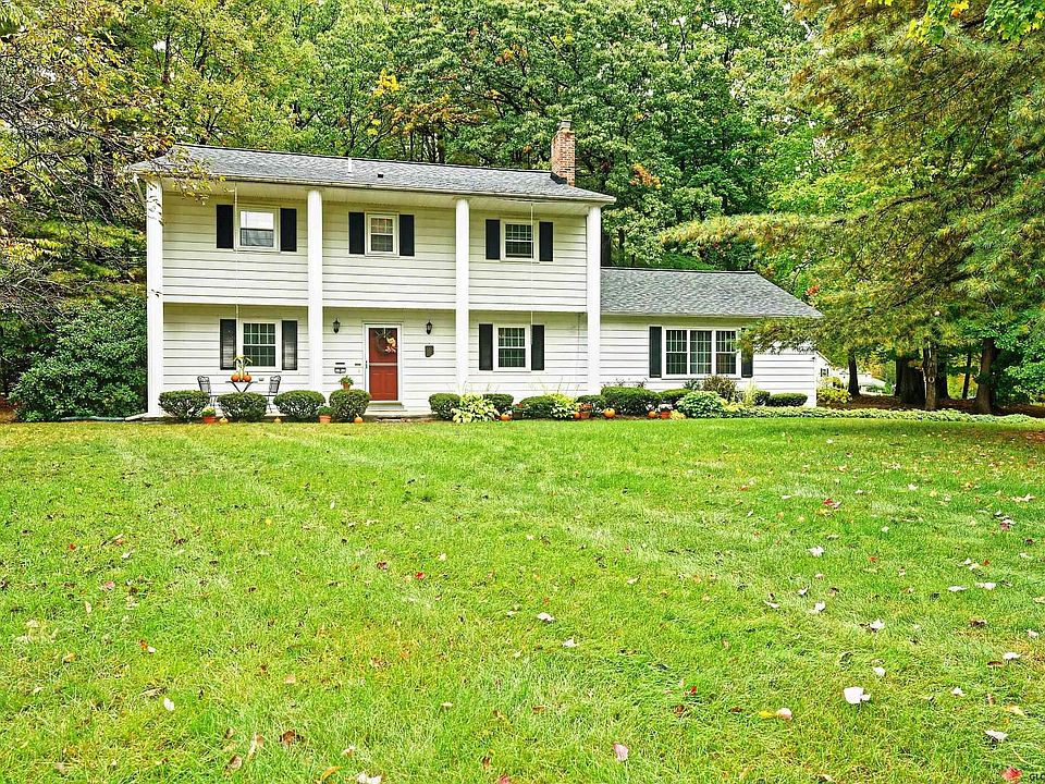 1st image of 9 Hidden Valley Ln