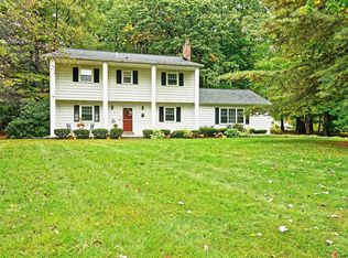 9 Hidden Valley Ln, Ballston Lake, NY 12019