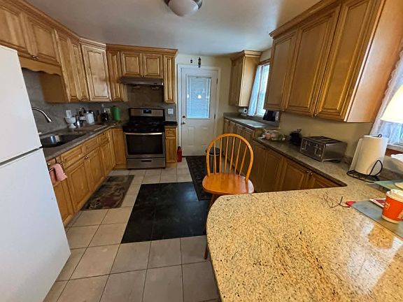 3rd image of 11 Othello St