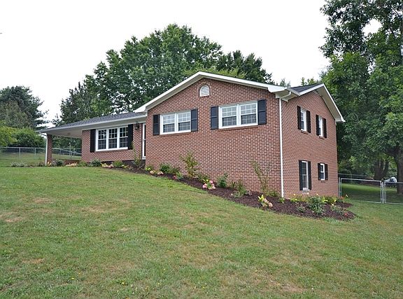 3rd image of 4504 Newbern Heights Dr