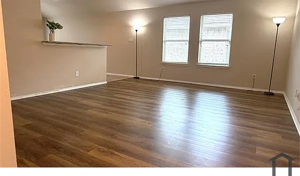 9004 Holliday Ln — Photo 12