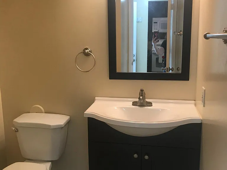 1/2 bath