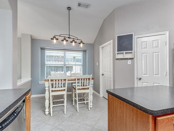 5th image of 21578 Kings Bend Dr