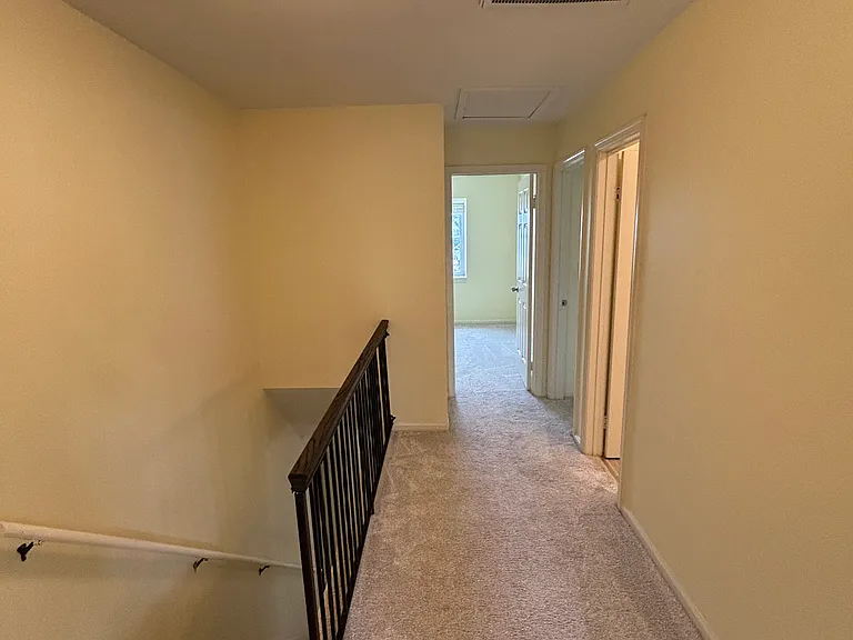 717 Westminster Ln — Photo 11