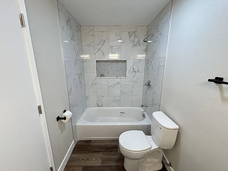 560 E Erna Ave — Photo 11