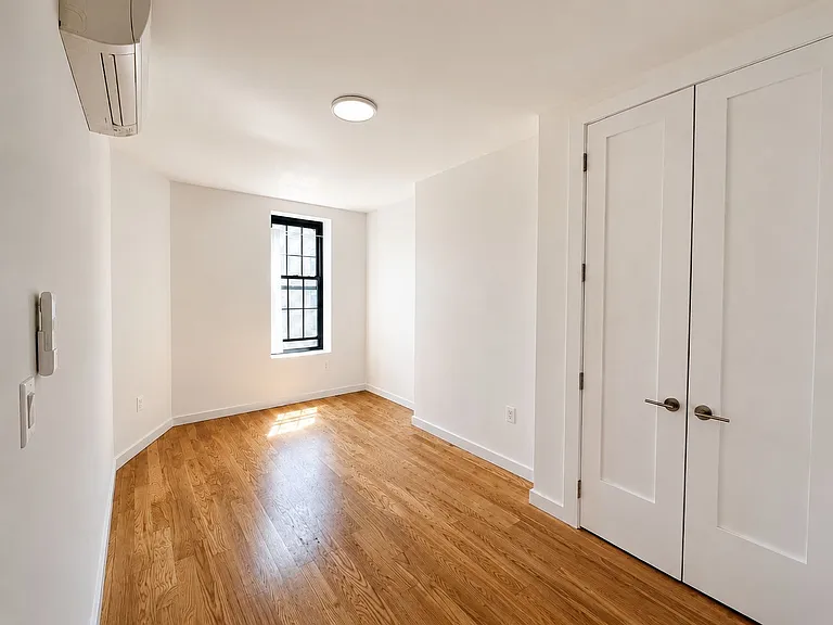 673 Knickerbocker Ave #3A — Photo 7
