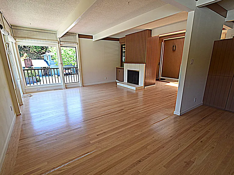 448 Oak Manor Dr — Photo 4