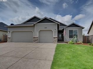 852 Julie Ln, Molalla, OR 97038