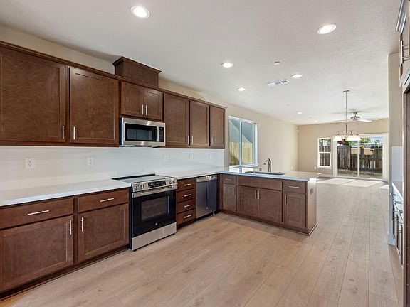 5th image of 1836 Lovejoy Pl