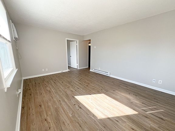 3rd image of 105 Tandy Dr APT C