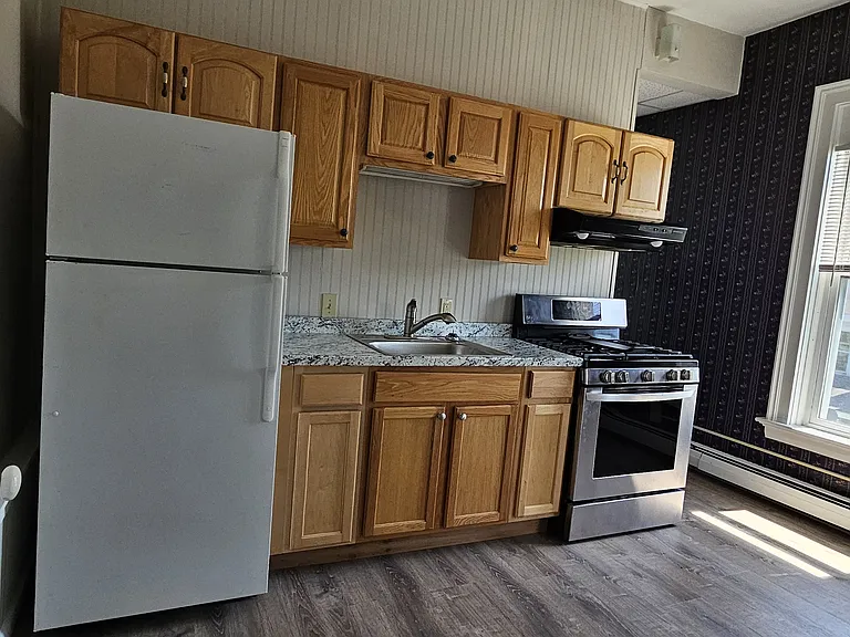 45 Pleasant St #2 — Photo 4
