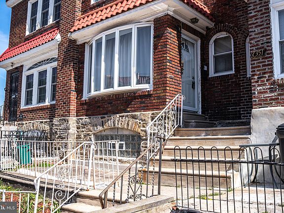 3rd image of 7353 N Bouvier St