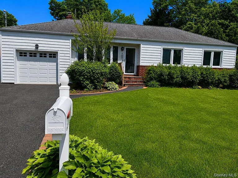 6 Sinclair Dr — Photo 2