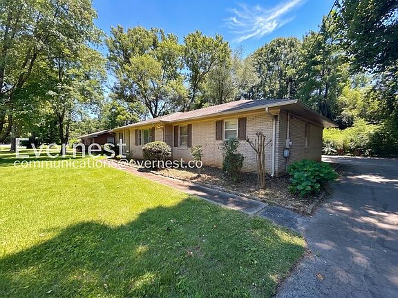 2nd image of 711 Elliott Dr