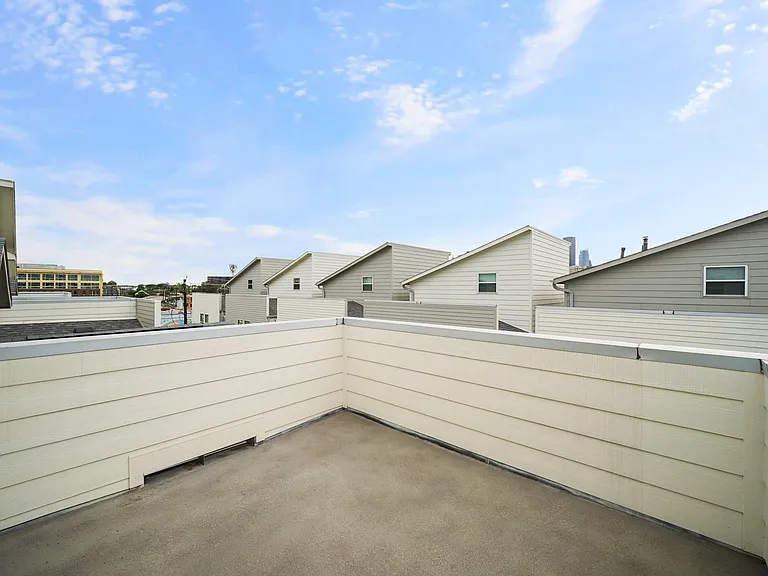 2709 Clinton Dr — Photo 35