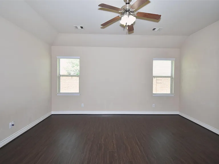 5623 S Denham Ridge Ln — Photo 17
