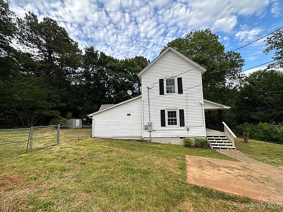 4th image of 208 Southard St