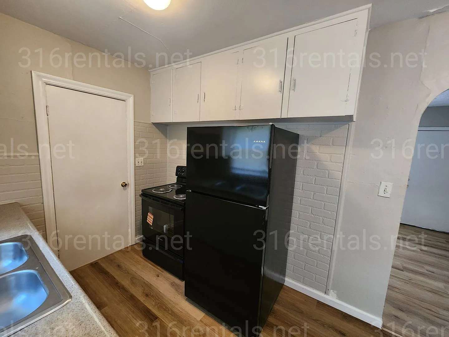 $1,025 - 3 bedroom / 1 bathroom - Single Family Home — Photo 4