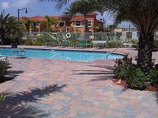 1st image of 1002 SW 144th Ave #605