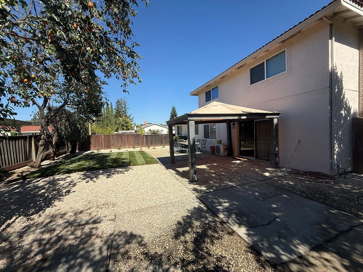 3 bed, 2.5 bath, 1950 sqft, $5,500 — Photo 3