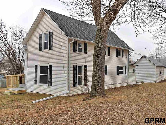 3rd image of 217 E D St