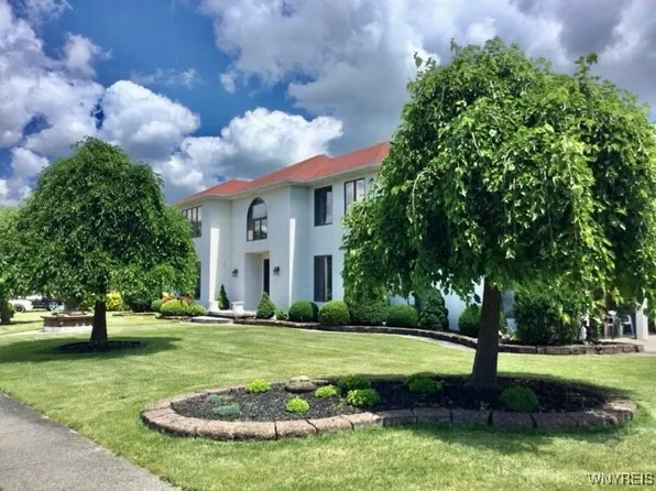 62 Constitution Ave, Buffalo, NY 14224