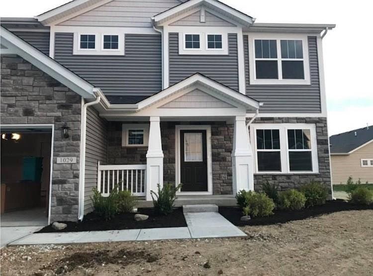 2nd image of 1029 Parker Ln