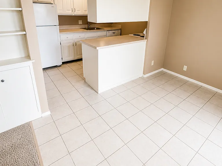 4459 S 27th St #C09 — Photo 5