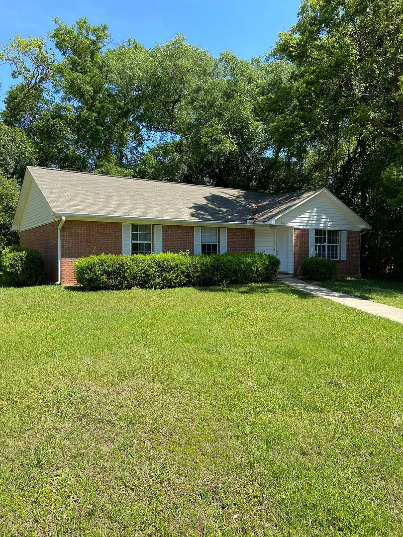 Beautiful 4 bedroom home near FSU for August 2027! — Photo 1