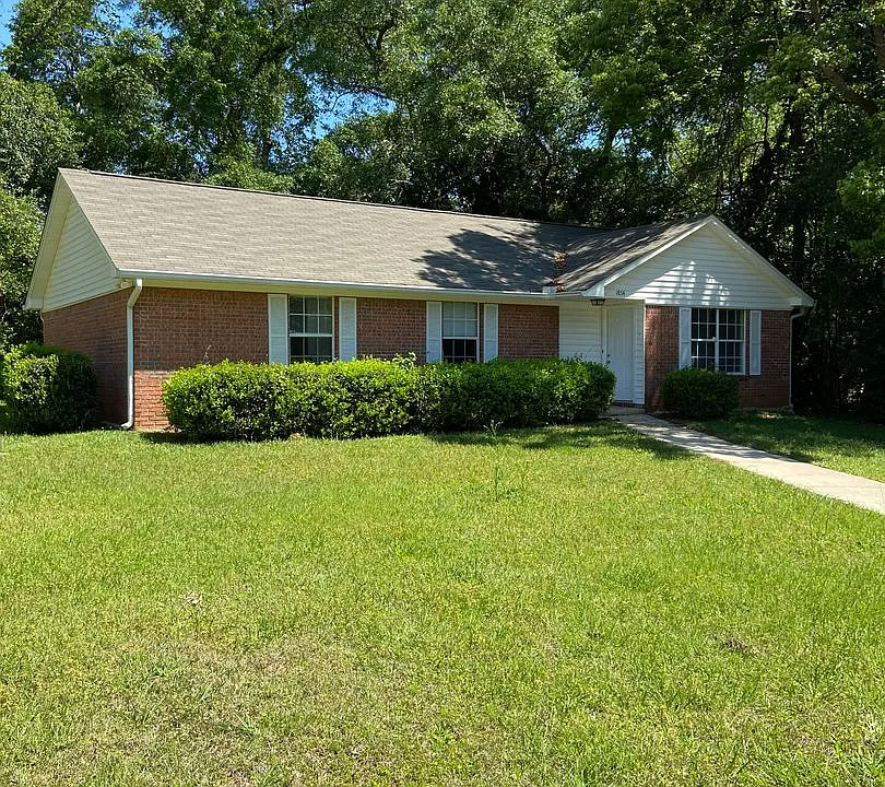 1878 Honeysuckle Dr