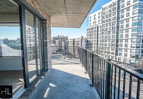 2nd image of 815 Flatbush Ave #317