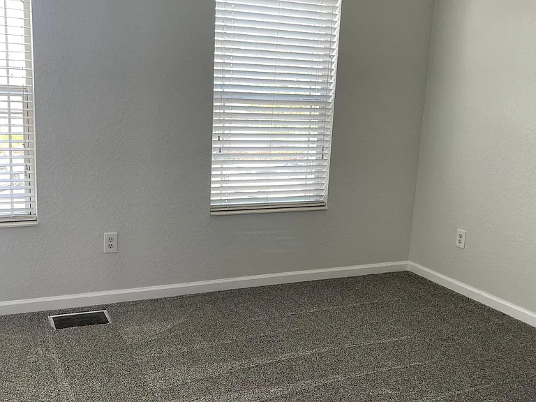 4441 SW 49th Ave — Photo 20