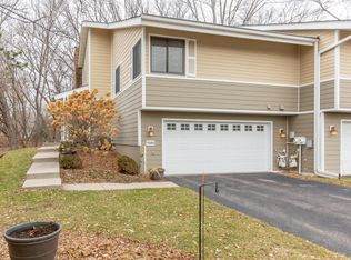 9588 Brighton Ln, Eden Prairie, MN 55347