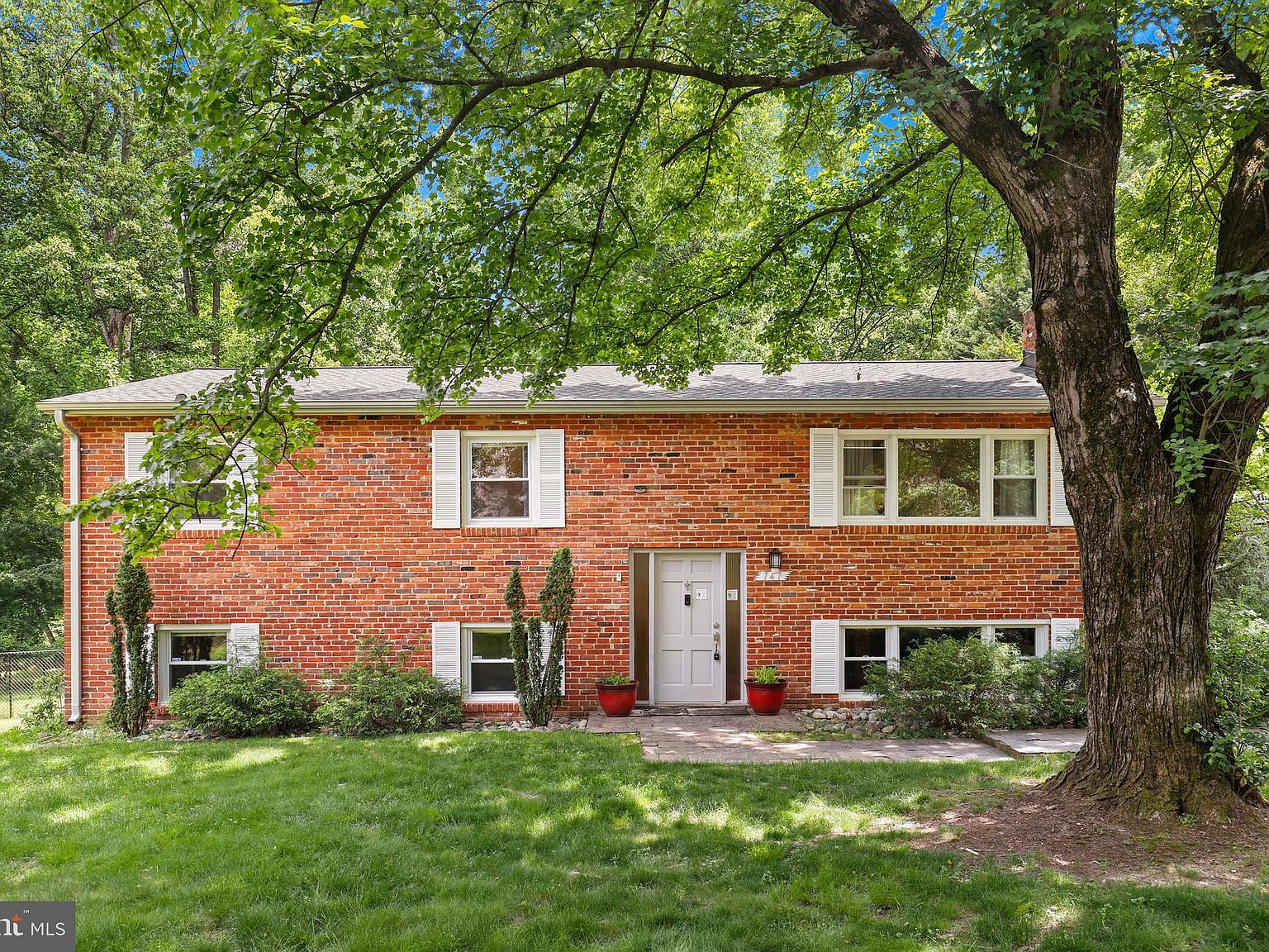 747 Ellsworth Ave, Great Falls, VA 22066 MLS VAFX2136520 Zillow