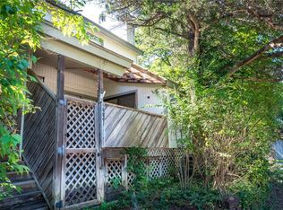 2221 N Crossover Rd, Fayetteville, AR 72703