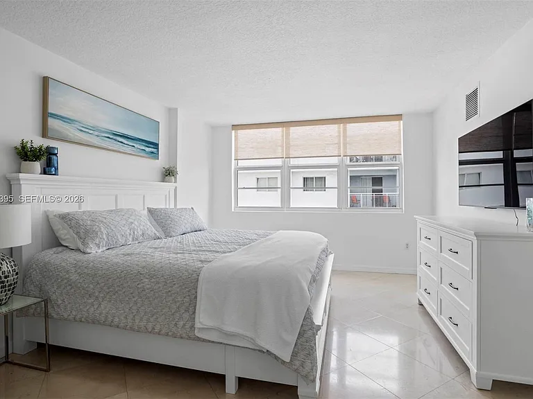 6917 Collins Ave #1512 — Photo 10
