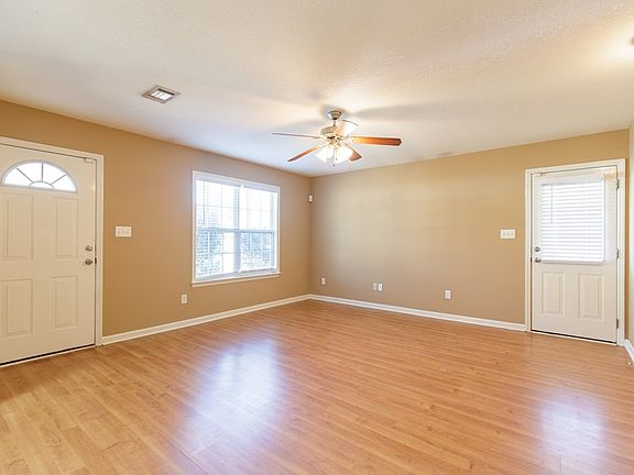 4th image of 1835 Hazel Dr
