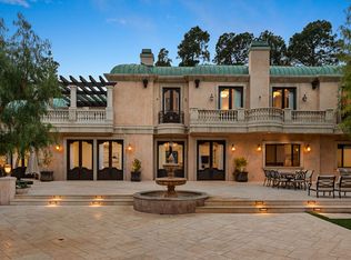 1021 N Crescent Dr, Beverly Hills, CA 90210