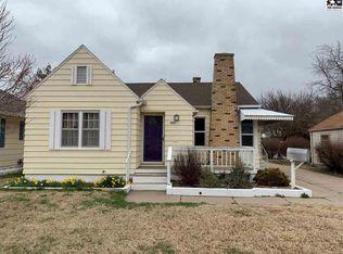 424 E 15th Ave, Hutchinson, KS 67501