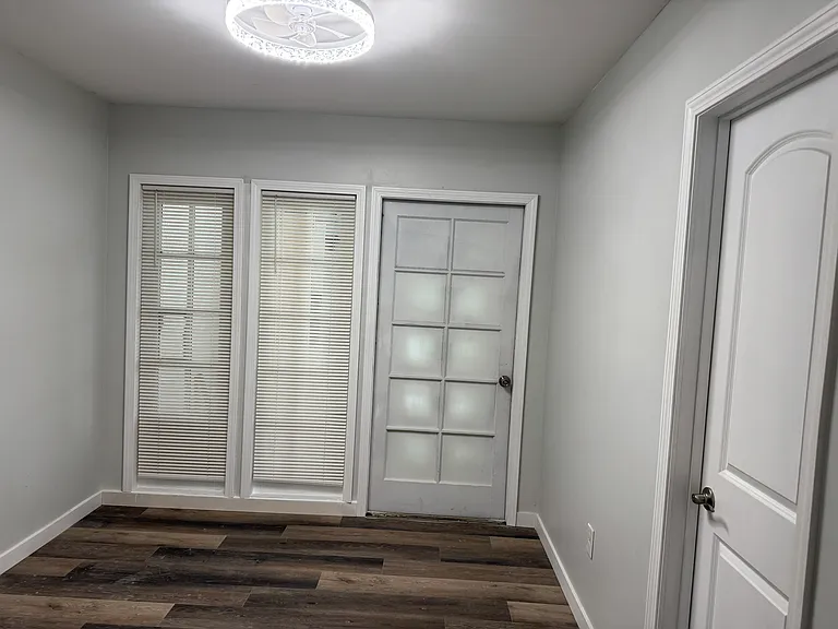 9632 Katella Ave — Photo 7