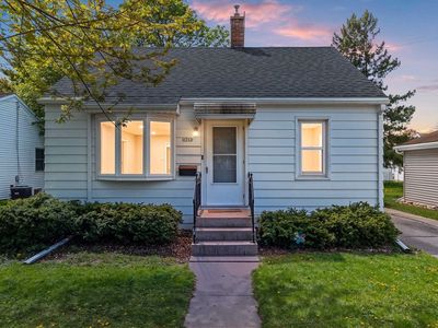 1715 Delaware St, Oshkosh, WI, 54902