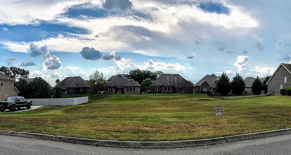 1st image of 893 Yosemite Dr