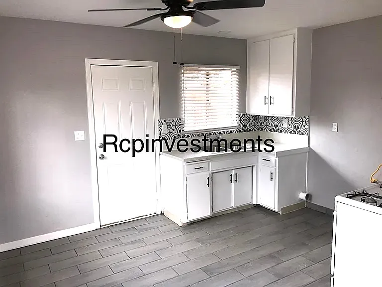 5339 W Avenue L14 — Photo 8