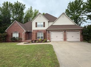 28 Angelfish Ct, Russellville, AR 72802