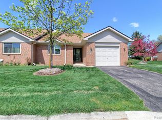 46144 Reedgrass Ln, Belleville, MI 48111