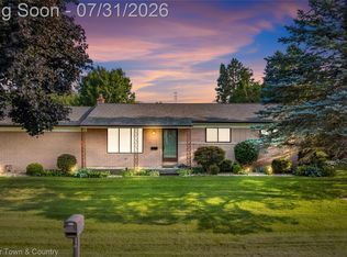 50601 Linda Ln, Shelby Township, MI 48317