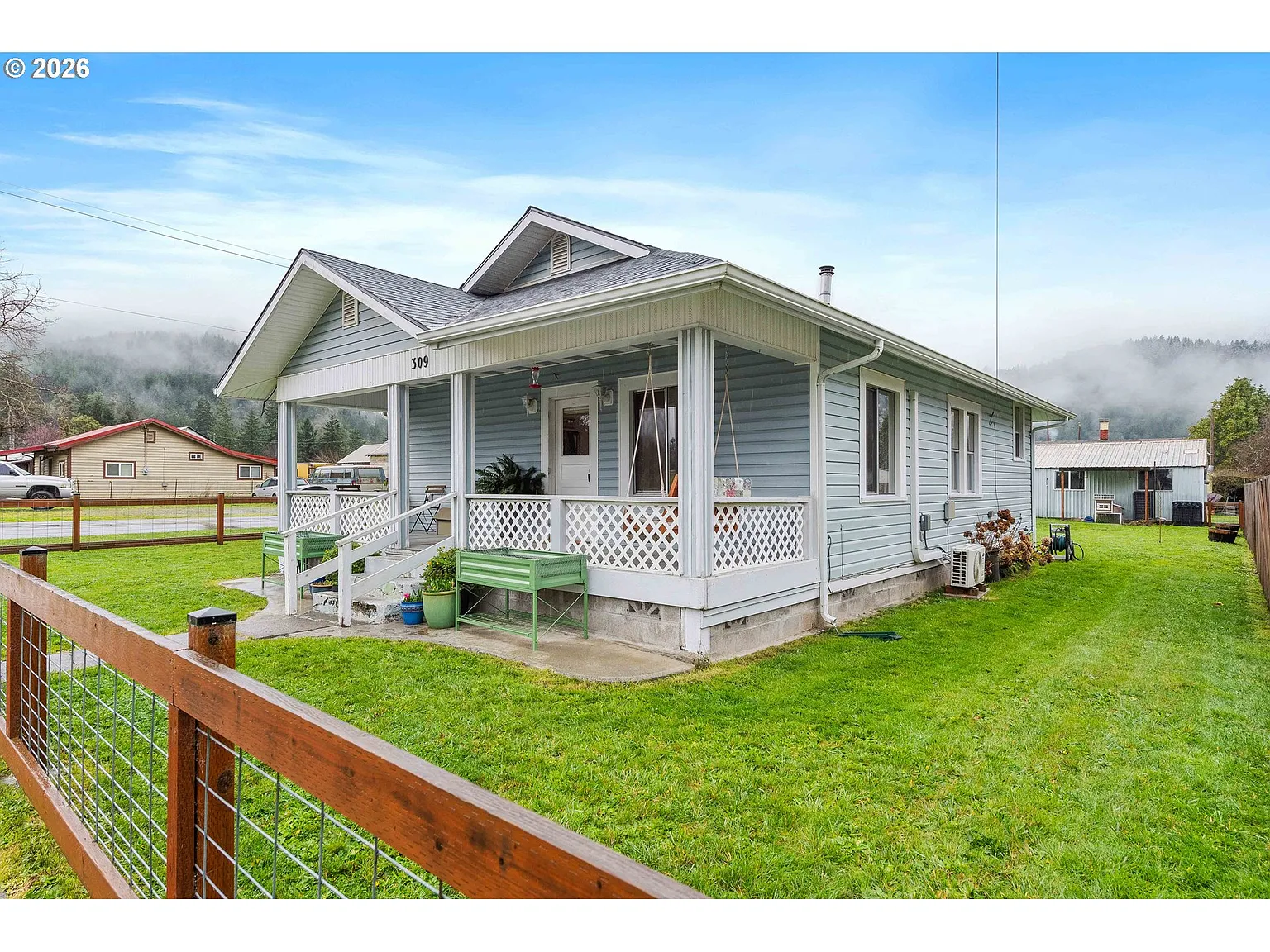 309 4th Ave photo 1