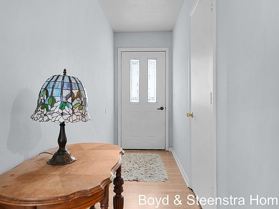 3rd image of 2854 Northville Dr NE