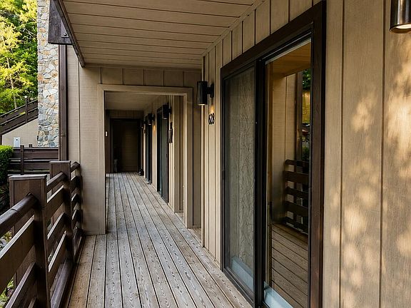 3rd image of 1081 Cove Rd APT 623